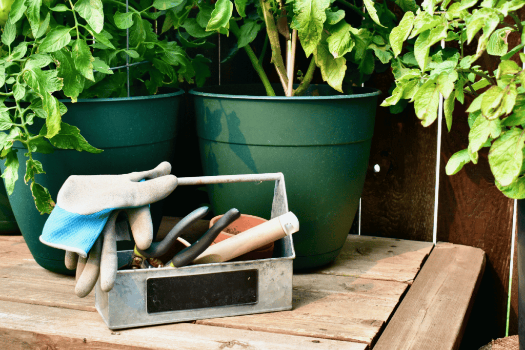 How to build a potting bench